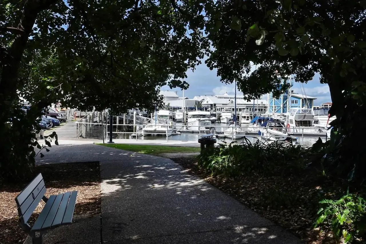 Mooloolaba Perfect - Beach, Wharf, Dining Ze2 アパート